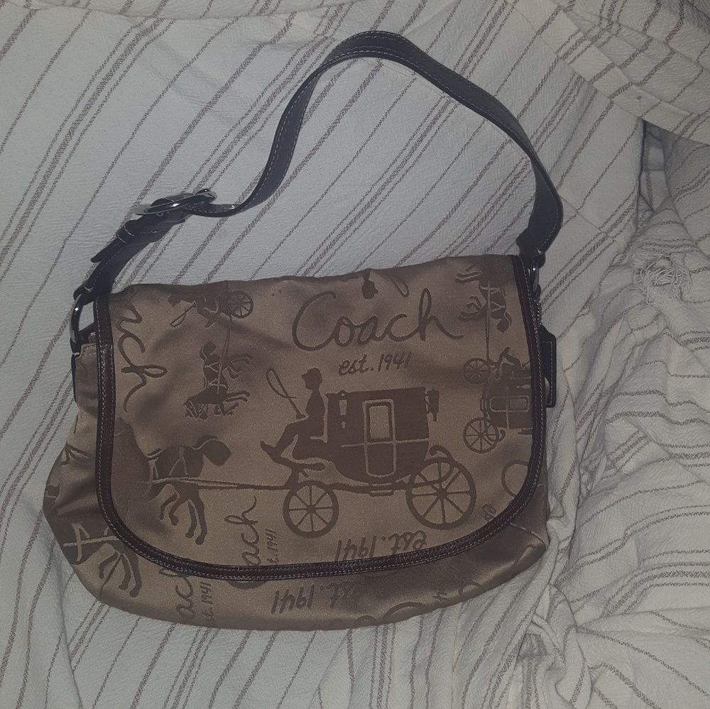 Coach purse vintage brown leather strap perfect